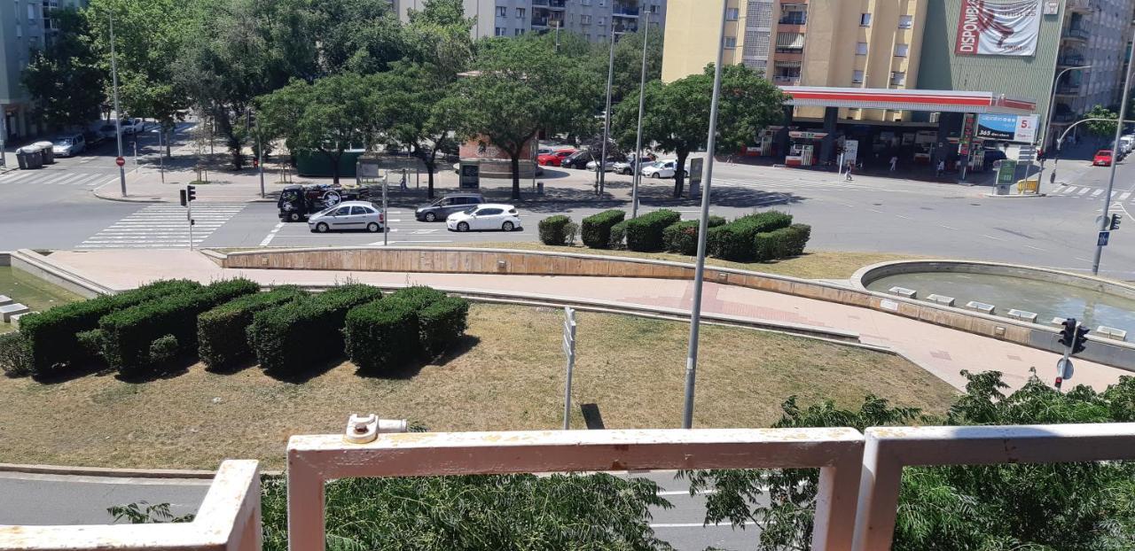 Precioso!! Apartamento En El Centro De Sabadellアパートメント エクステリア 写真