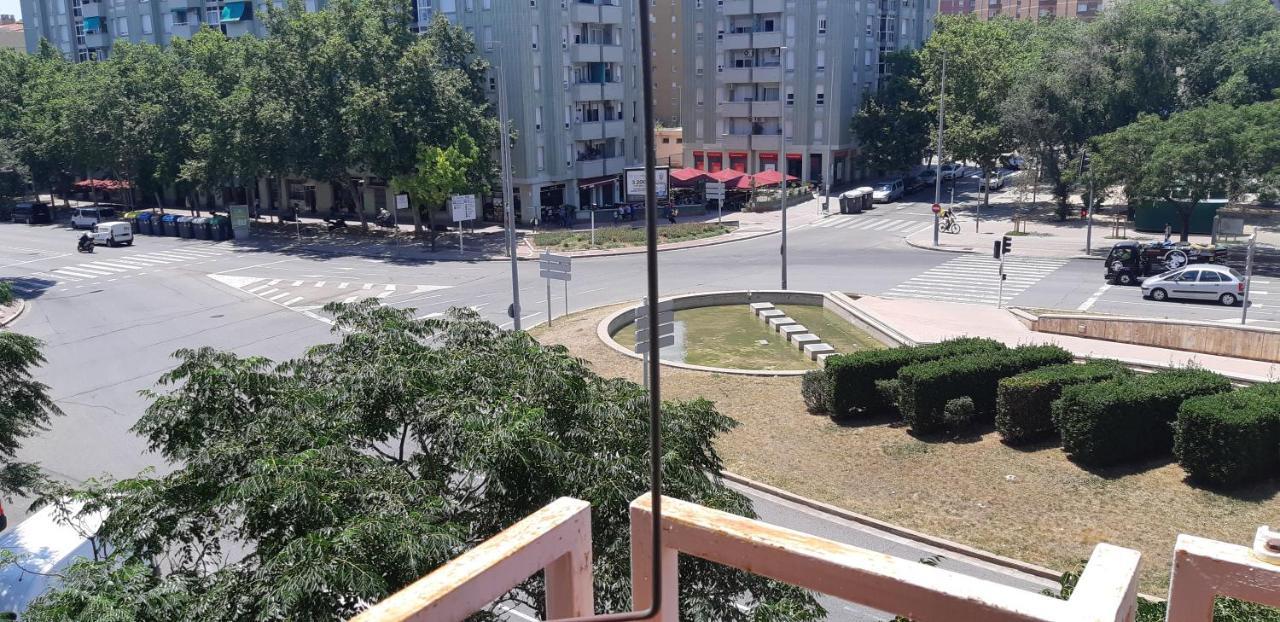 Precioso!! Apartamento En El Centro De Sabadellアパートメント エクステリア 写真
